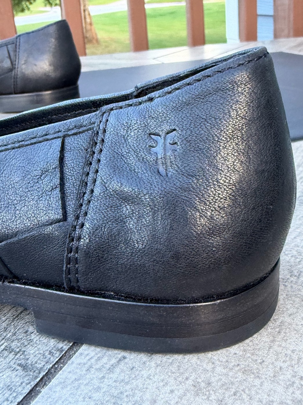 Frye Kenzie Studded Loafers Sz 7M Woven Black Leather Pyramid Studs Flats Shoes - Picture 11 of 14